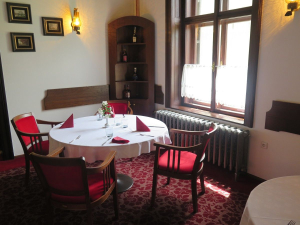 Детальное изображение Чугунный радиатор Viadrus Bohemia R 450/220 540 мм в интернет-магазине THERM.BY